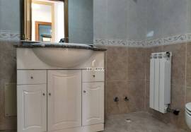 3 bedroom apartment with parking and storage room in Alhos Vedros