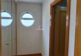 3 bedroom apartment with parking and storage room in Alhos Vedros