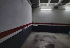 3 bedroom apartment with parking and storage room in Alhos Vedros