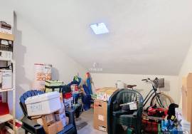 3 bedroom villa with garage