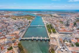 Spectacular 2 Bedroom Apartment within Walking Distance to the Ria Formosa and Waterfront of Cabanas.  Amazing Pool and Garage