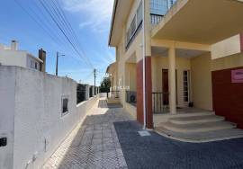 Office 10 minutes away A5 Cascais exit