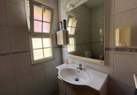 Office 10 minutes away A5 Cascais exit