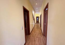 Office 10 minutes away A5 Cascais exit