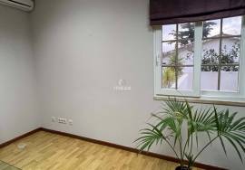 Office 10 minutes away A5 Cascais exit