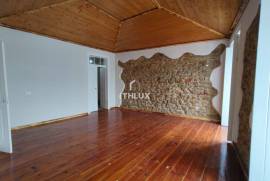 Elegant 4/5 Bedroom  House on the Main Square of São Brás de Alportel, Algarve