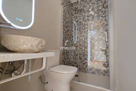 Elegant 4/5 Bedroom  House on the Main Square of São Brás de Alportel, Algarve