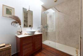 3 Bed Oceanview Villa with Infinity Pool Near Palheiro Nature Estate, Funchal