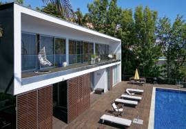 3 Bed Oceanview Villa with Infinity Pool Near Palheiro Nature Estate, Funchal