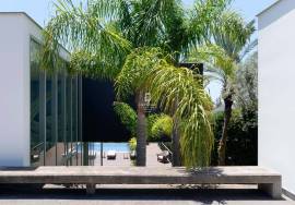 3 Bed Oceanview Villa with Infinity Pool Near Palheiro Nature Estate, Funchal