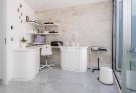 Luxury V3+2 Villa for Annual Rent in Vilamoura | Frontline Golf with Heated Pool