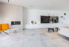 Luxury V3+2 Villa for Annual Rent in Vilamoura | Frontline Golf with Heated Pool