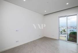 ERILUC - Modern 3 bedroom apartment with balcony in Quarteira