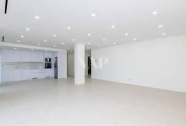 ERILUC - Modern 3 bedroom apartment with balcony in Quarteira