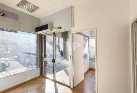 Store with 144m² in the Center of Faro