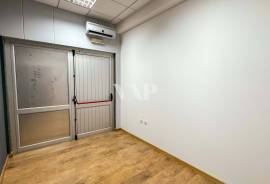 Store with 144m² in the Center of Faro