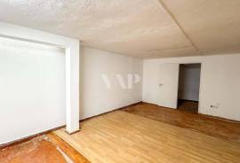 Store with 144m² in the Center of Faro