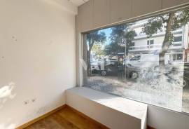 Store with 144m² in the Center of Faro