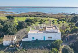 Farmhouse to Renovate with Stunning Views over the Ria Formosa, near Olhão