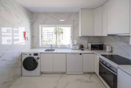 2 bedroom apartment for annual rental with swimming pool, Vilamoura Centre