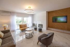 2 bedroom apartment for annual rental with swimming pool, Vilamoura Centre