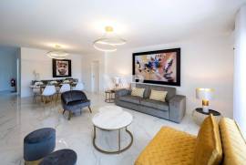 2 bedroom apartment for annual rental with swimming pool, Vilamoura Centre