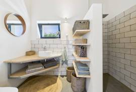 Exclusive and modern countryside Quinta on large plot, minutes from Moncarapacho