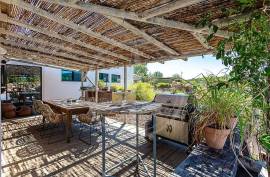 Exclusive and modern countryside Quinta on large plot, minutes from Moncarapacho