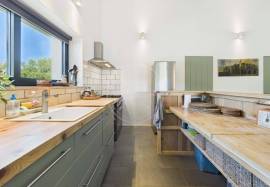 Exclusive and modern countryside Quinta on large plot, minutes from Moncarapacho