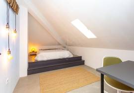 South facing Tavira townhouse with basement, rear patio garden & attic