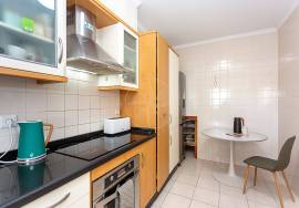 South facing Tavira townhouse with basement, rear patio garden & attic