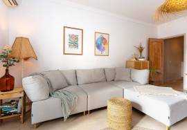 South facing Tavira townhouse with basement, rear patio garden & attic