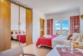 4 Bedroom Villa with Pool & Magnificent Views in Countryside