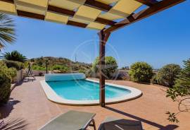 4 Bedroom Villa with Pool & Magnificent Views in Countryside