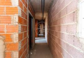 New 3 bedroom Tavira centre apartment with garage & terraces