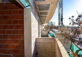 New 3 bedroom Tavira centre apartment with garage & terraces