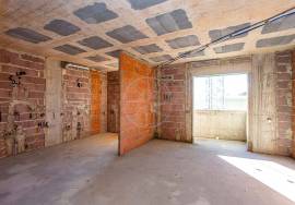 New 3 bedroom Tavira centre apartment with garage & terraces