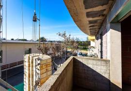 New 3 bedroom Tavira centre apartment with garage & terraces