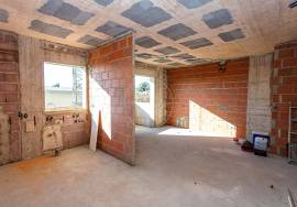 New 3 bedroom Tavira centre apartment with garage & terraces