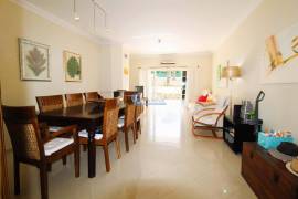 Semi-detached house 2+2 bedrooms with pool located in Caliços in Albufeira