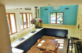 Chateau du Fraissinet Country Estate for Sale in Branoux les Taillades Occitanie