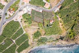 Exclusive Land in First Line of Construction – Ribeira Brava