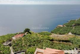 Exclusive Land in First Line of Construction – Ribeira Brava Exclusive Land in First Line of Construction – Ribeira Brava