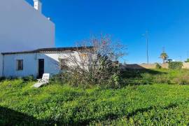 Ruin | Olhos de Água | Close to the beach Ruin | Olhos de Água | Close to the beach