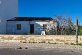 Ruin | Olhos de Água | Close to the beach Ruin | Olhos de Água | Close to the beach