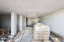 M4 Modern villa with garage and swimming pool