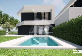 M4 Modern villa with garage and swimming pool