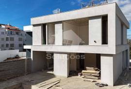 M4 Modern villa with garage and swimming pool