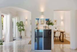 3 Bedroom Villa with Private Pool and Garden 3 Bedroom Villa with Private Pool and Garden