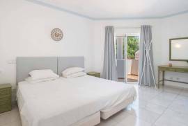 3 Bedroom Villa with Private Pool and Garden 3 Bedroom Villa with Private Pool and Garden